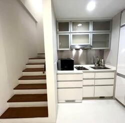 RV Suites (D10), Apartment #533359651
